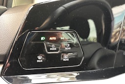 sininen Volkswagen Golf 2022 kuva 18.