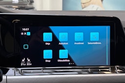 sininen Volkswagen Golf 2022 kuva 22.