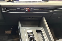 sininen Volkswagen Golf 2022 kuva 24.