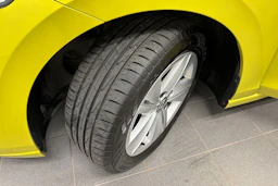 met. keltainen Volkswagen Golf 2022 kuva 10.