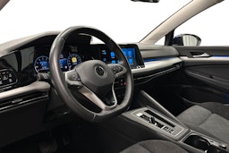 sininen Volkswagen Golf 2022 kuva 7.