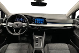 sininen Volkswagen Golf 2022 kuva 9.