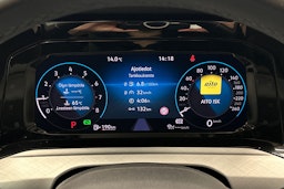 sininen Volkswagen Golf 2022 kuva 21.