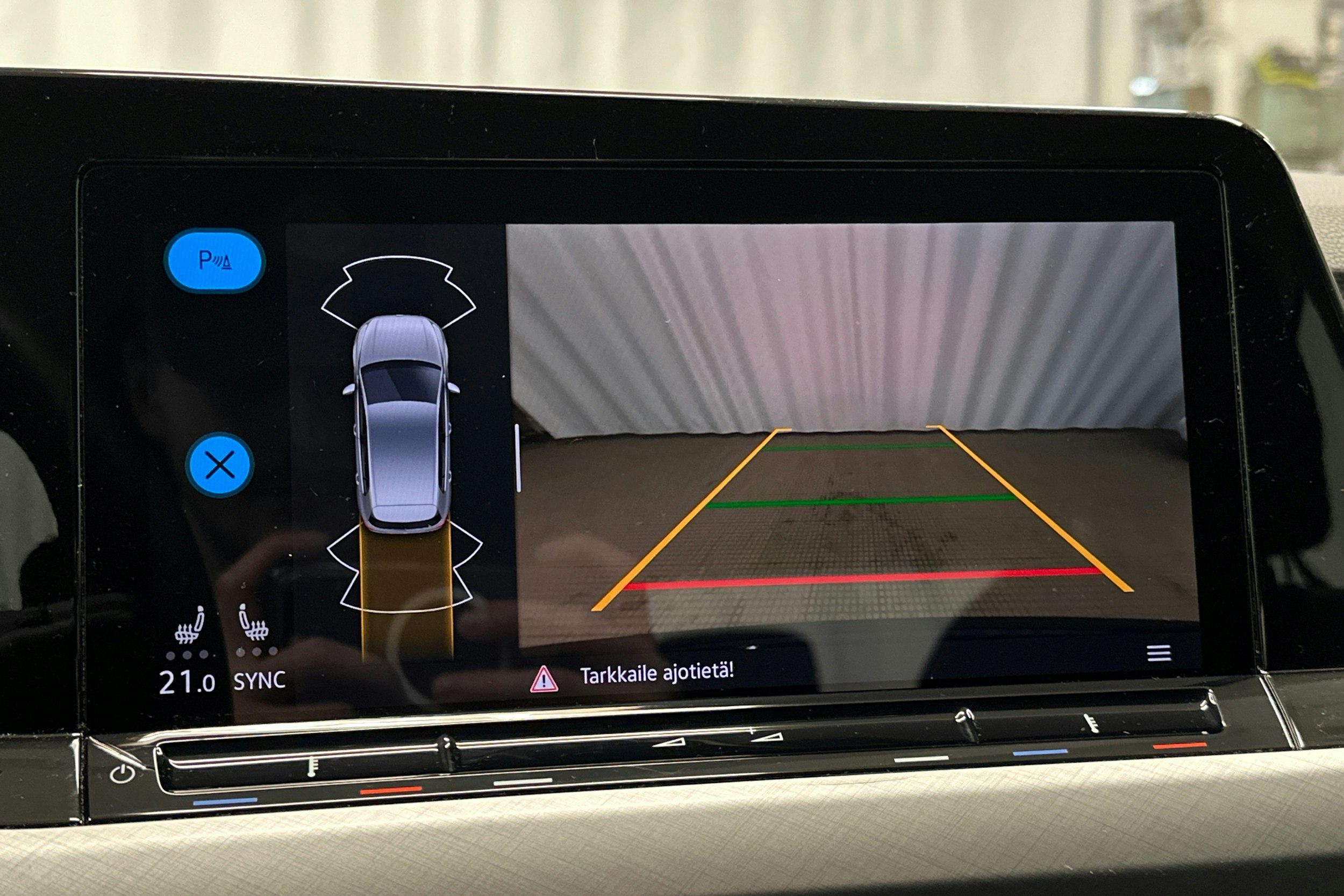 sininen Volkswagen Golf 2022 kuva 27.