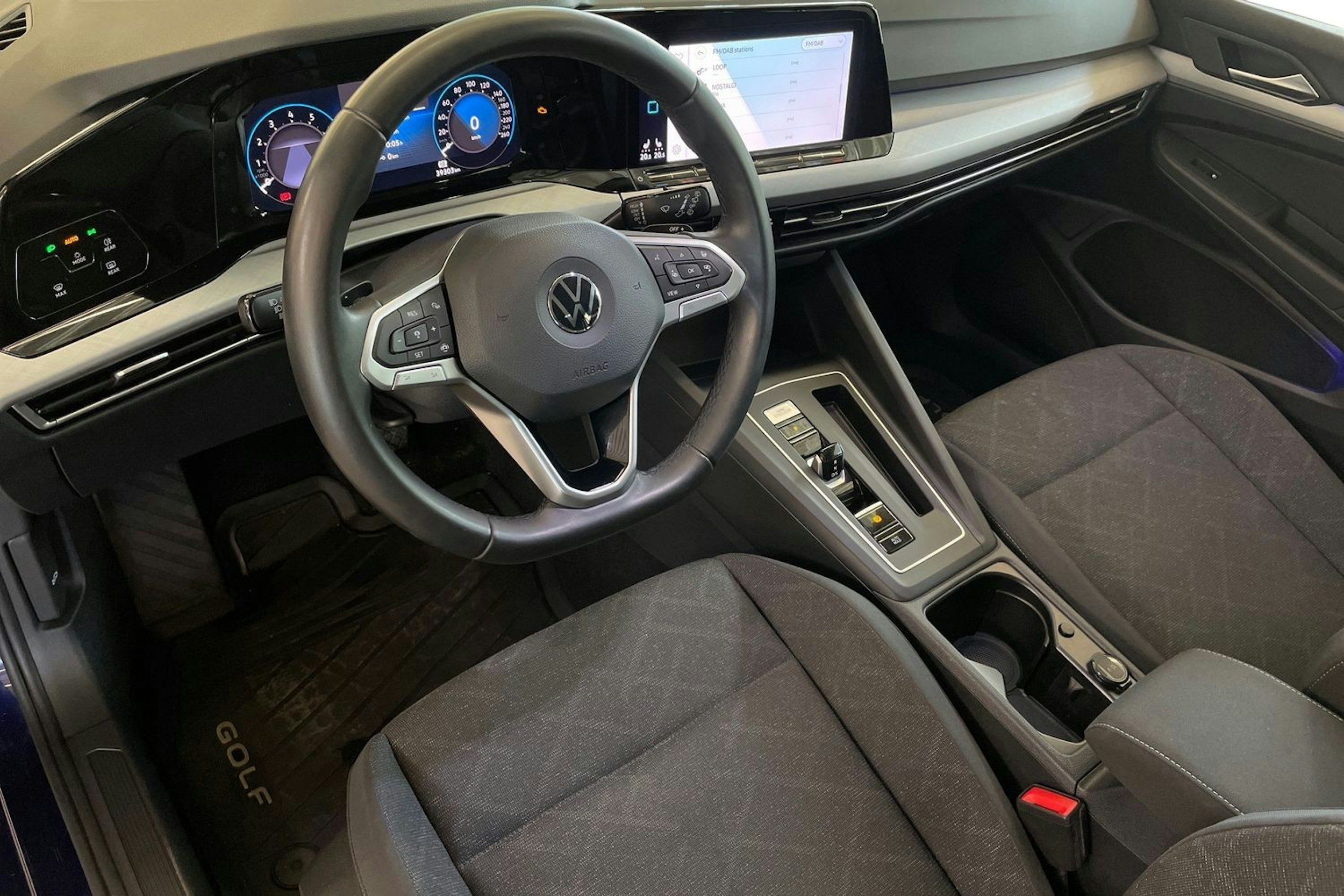 Sininen Volkswagen GOLF 2022 kuva 6.