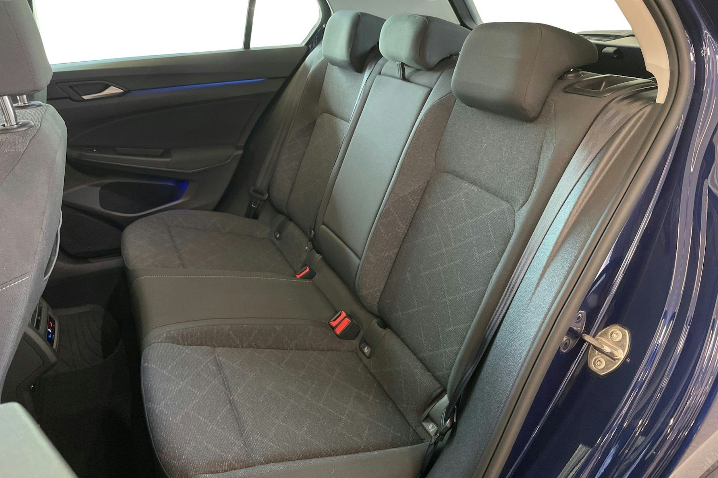 Sininen Volkswagen GOLF 2022 kuva 8.