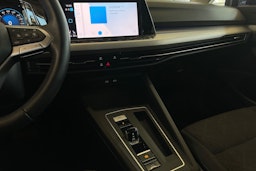 Sininen Volkswagen GOLF 2022 kuva 17.