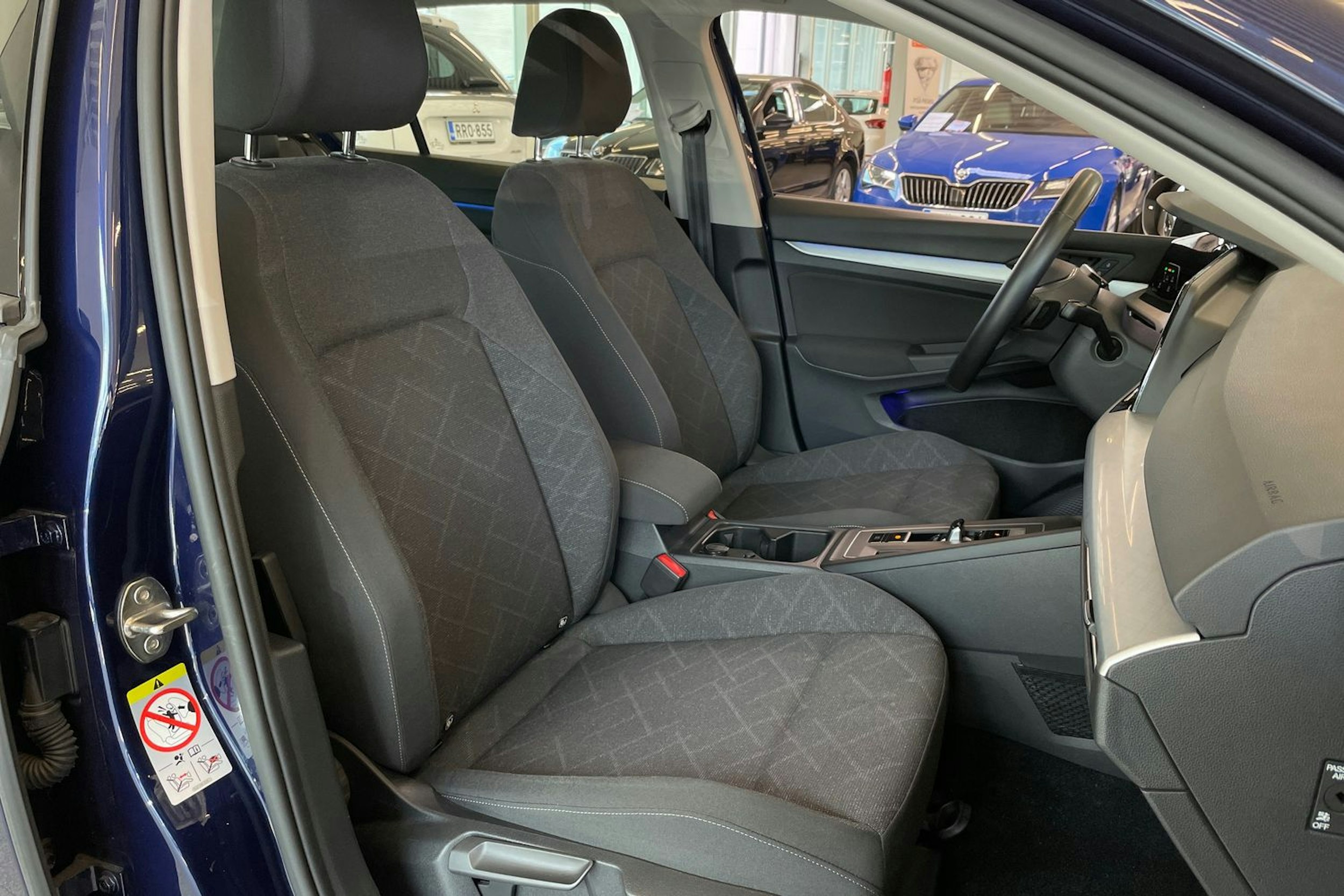 Sininen Volkswagen GOLF 2022 kuva 22.