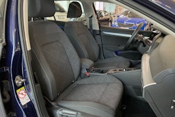 Sininen Volkswagen GOLF 2022 kuva 22.
