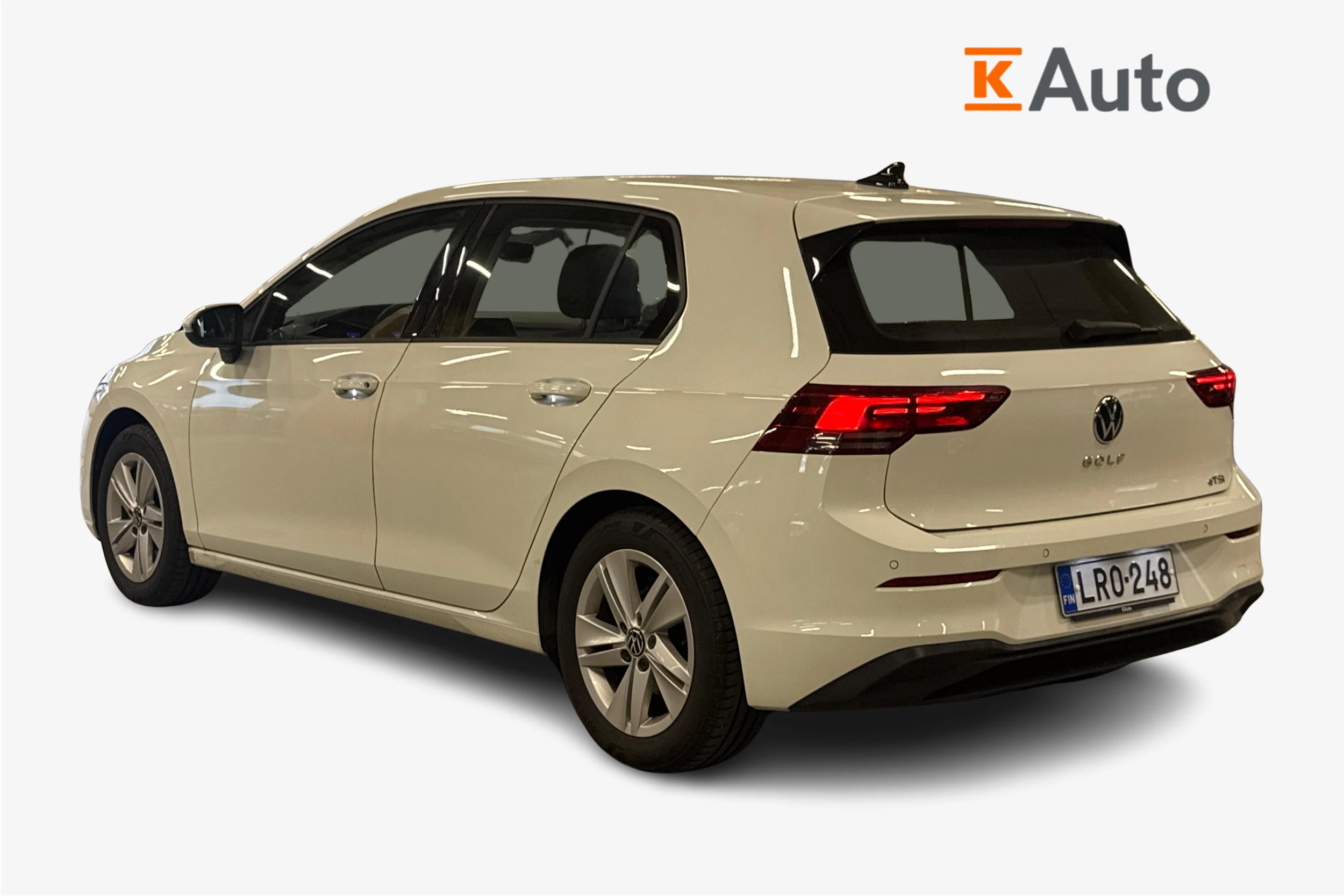 valkoinen Volkswagen Golf 2022 kuva 2.