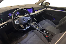 valkoinen Volkswagen Golf 2022 kuva 3.