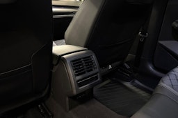 keltainen Volkswagen Golf 2022 kuva 26.