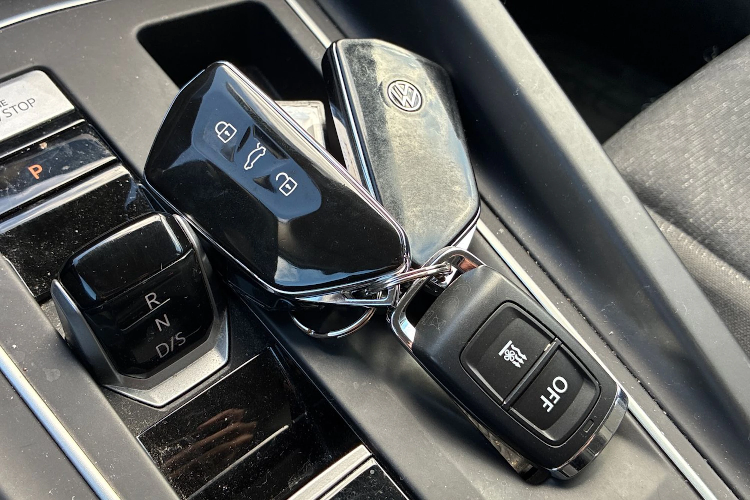 harmaa Volkswagen Golf 2022 kuva 4.