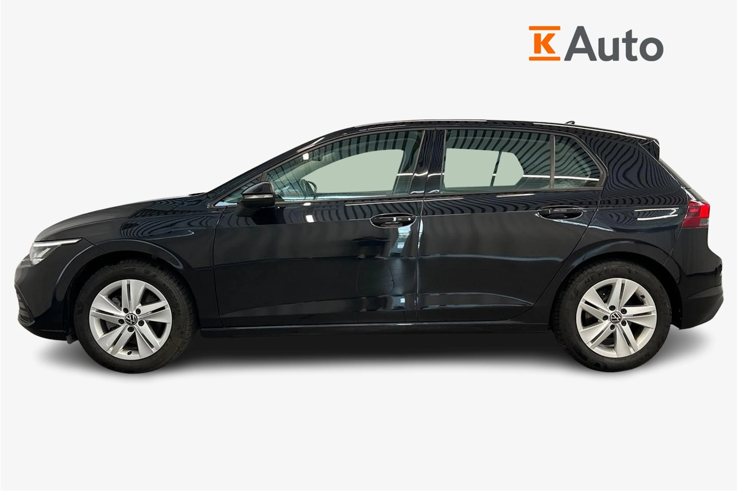 musta Volkswagen Golf 2022 kuva 5.