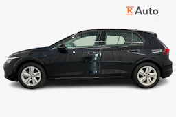musta Volkswagen Golf 2022 kuva 5.