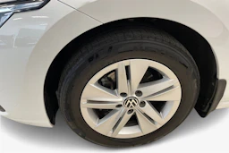 Valkoinen Volkswagen GOLF 2023 kuva 12.