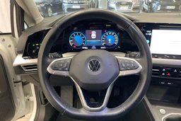 Valkoinen Volkswagen GOLF 2023 kuva 15.