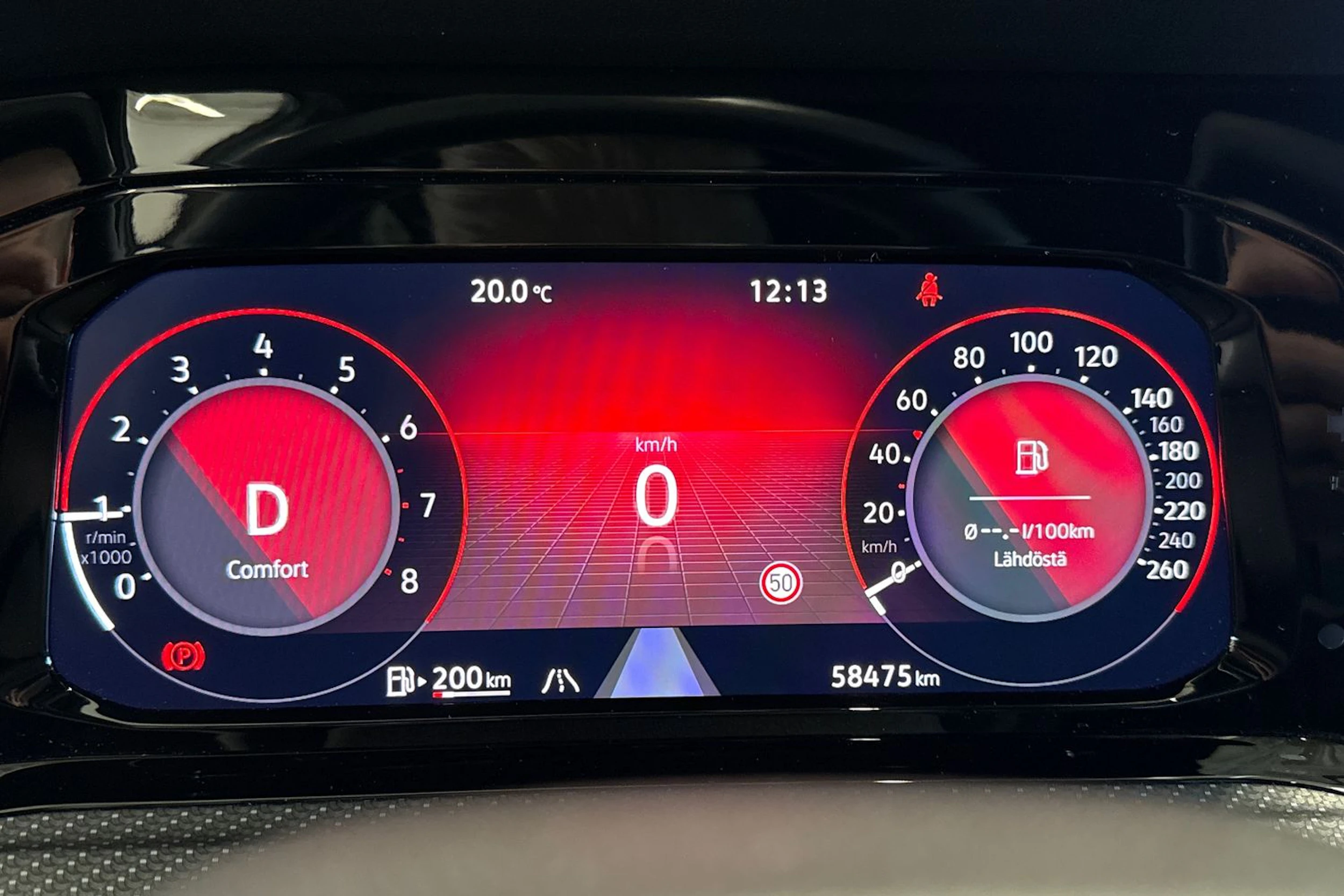 valkoinen Volkswagen Golf 2022 kuva 17.