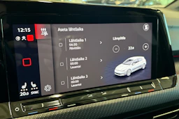 valkoinen Volkswagen Golf 2022 kuva 23.