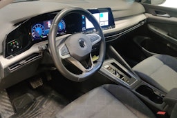 harmaa Volkswagen Golf 2022 kuva 7.