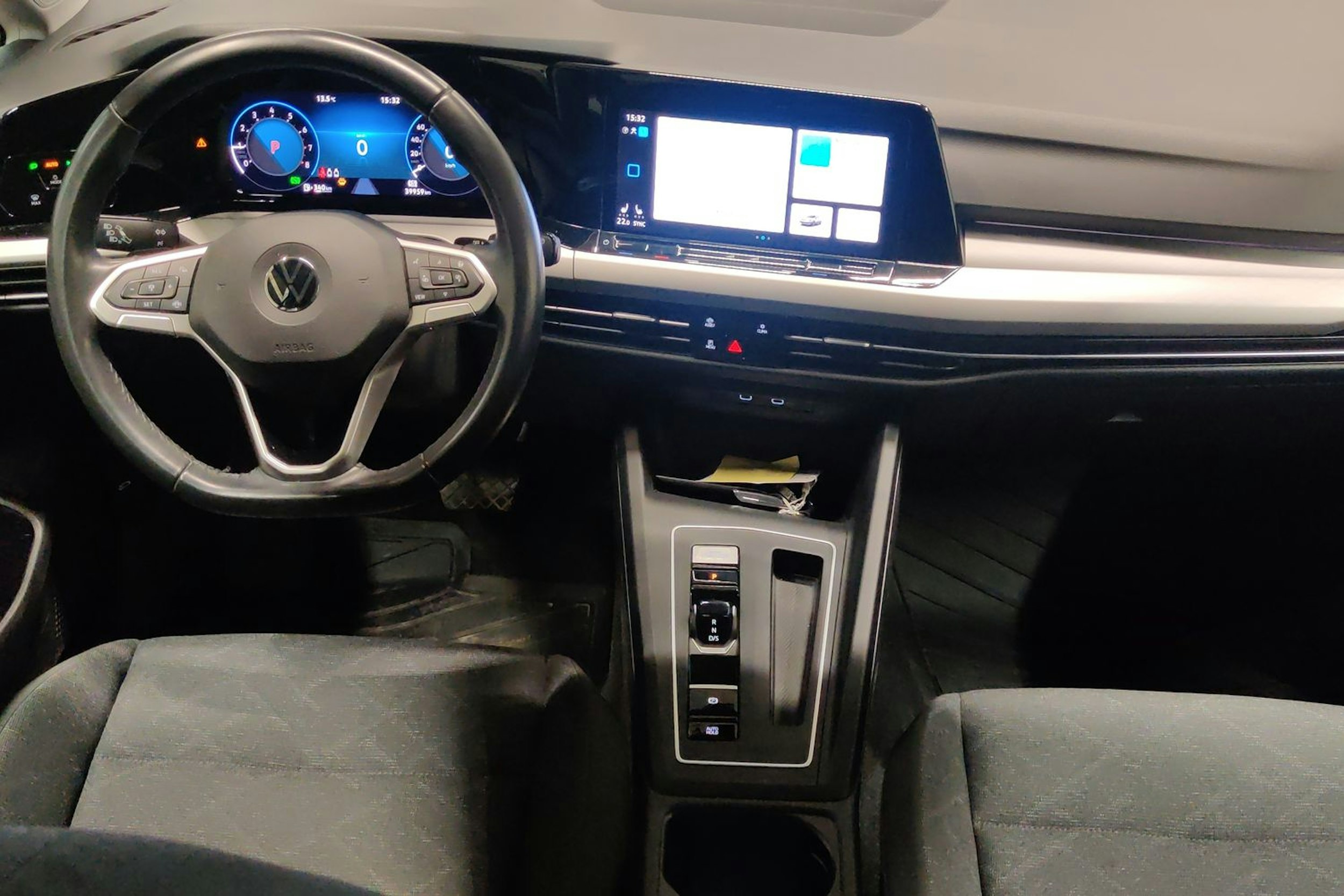 harmaa Volkswagen Golf 2022 kuva 9.