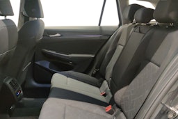 harmaa Volkswagen Golf 2022 kuva 10.