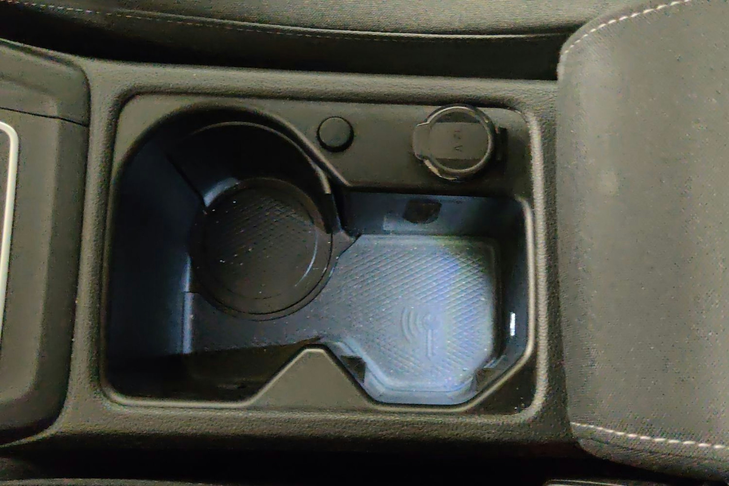 harmaa Volkswagen Golf 2022 kuva 20.