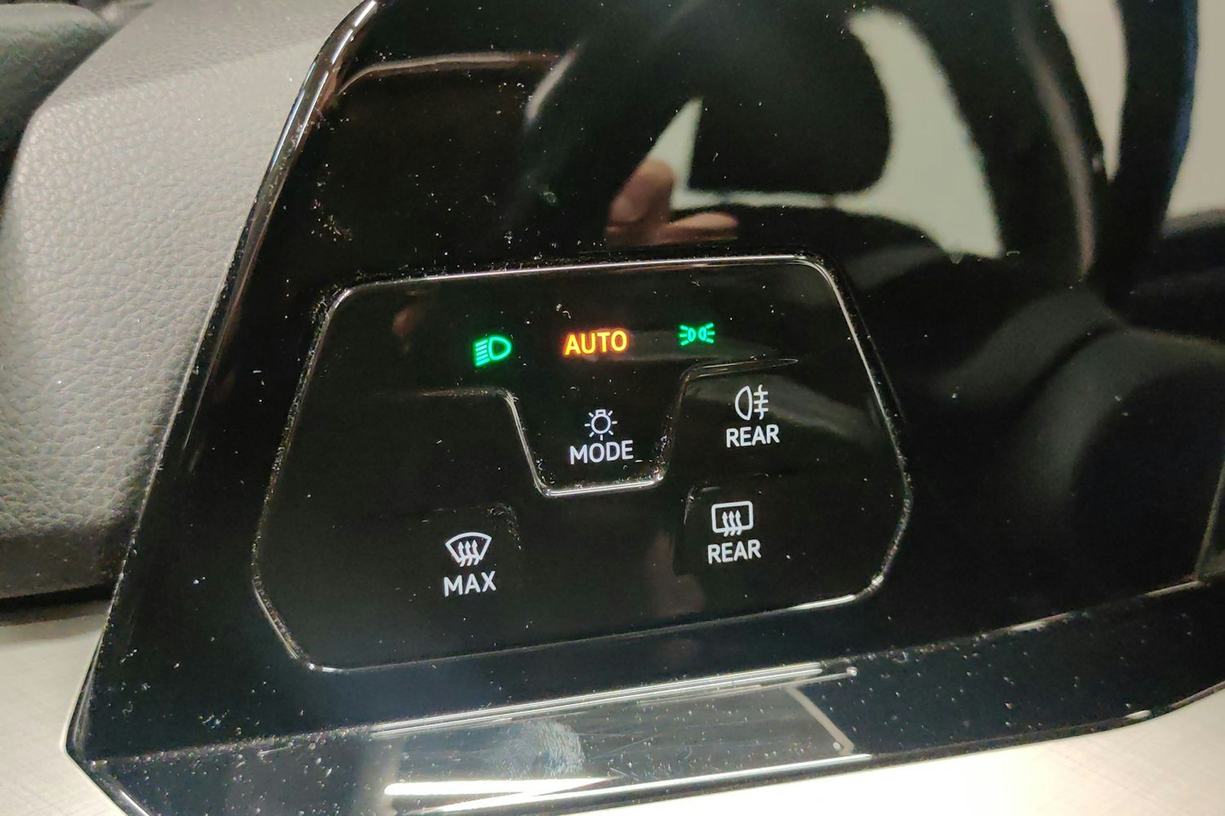 harmaa Volkswagen Golf 2022 kuva 21.