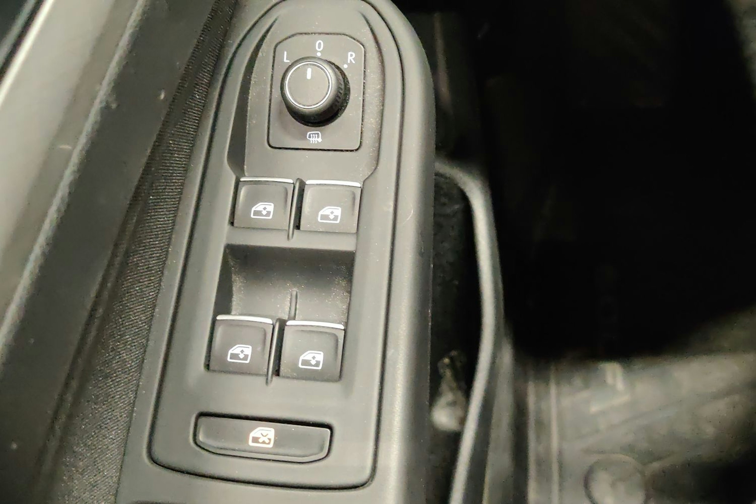 harmaa Volkswagen Golf 2022 kuva 24.