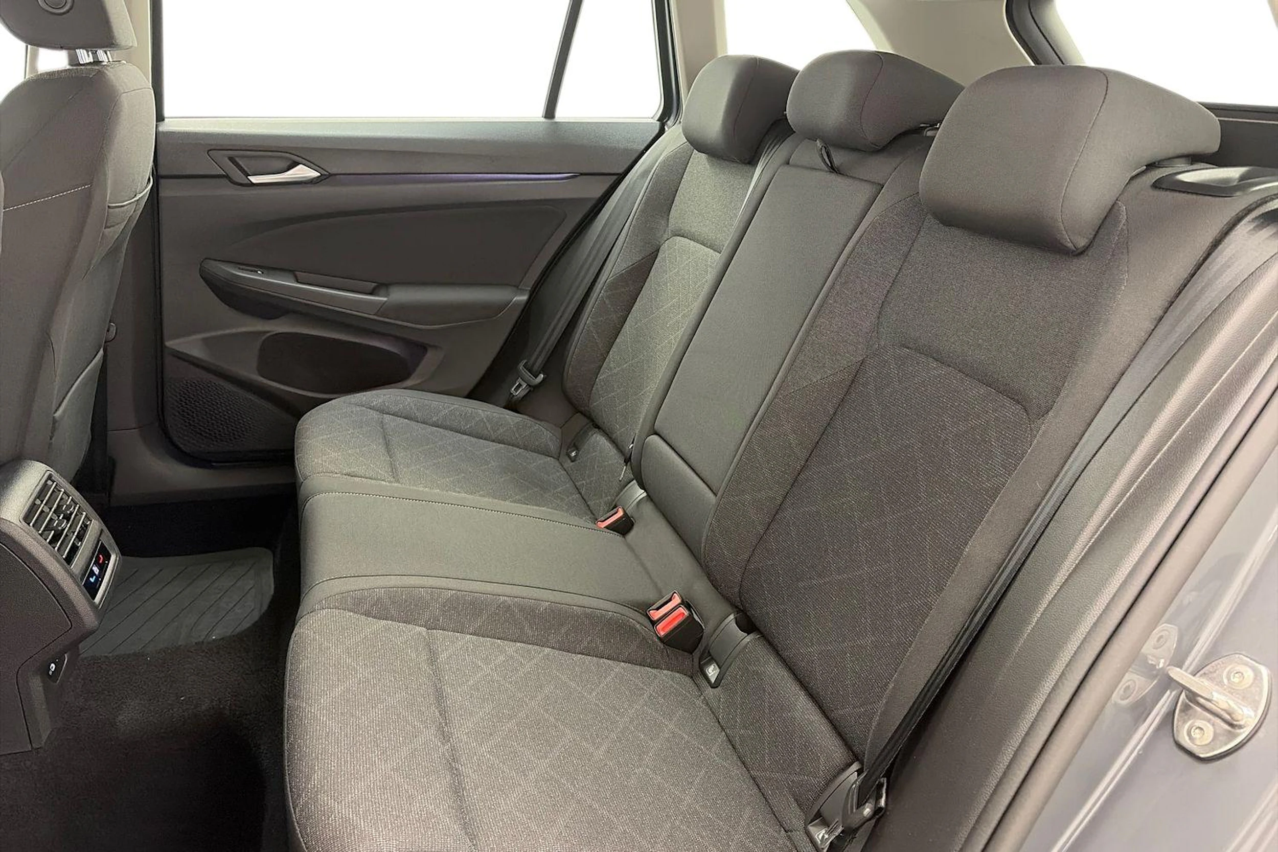 harmaa Volkswagen Golf 2022 kuva 8.
