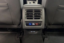 harmaa Volkswagen Golf 2022 kuva 9.