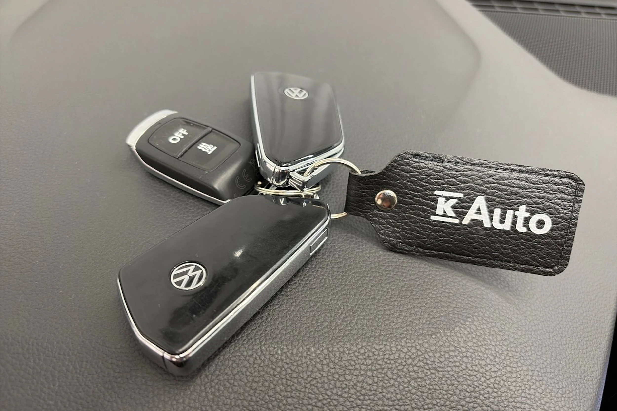 harmaa Volkswagen Golf 2022 kuva 25.