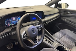 Musta Volkswagen GOLF 2022 kuva 6.