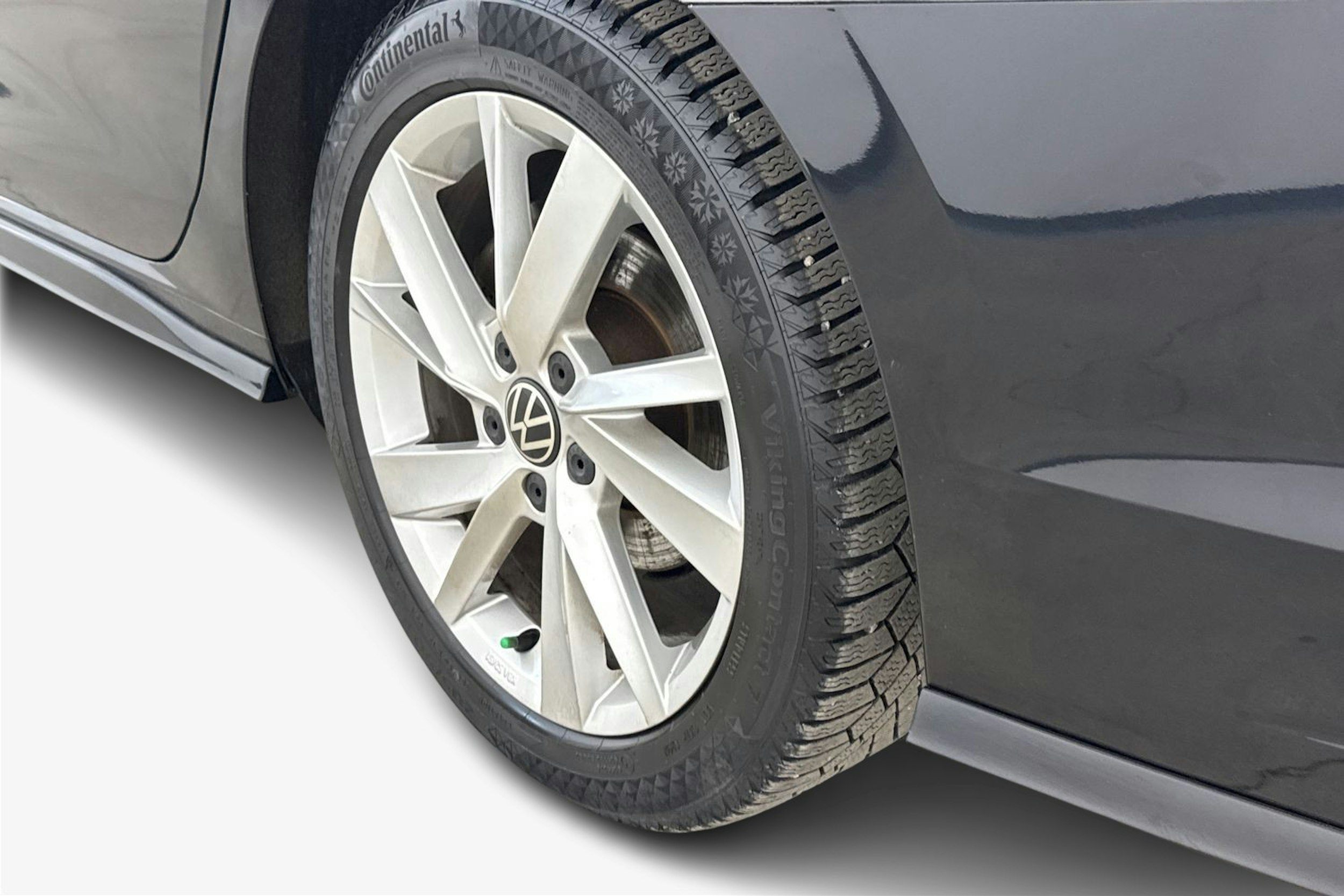 Musta Volkswagen GOLF 2022 kuva 9.