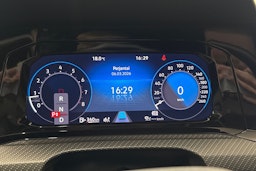 Musta Volkswagen GOLF 2022 kuva 16.