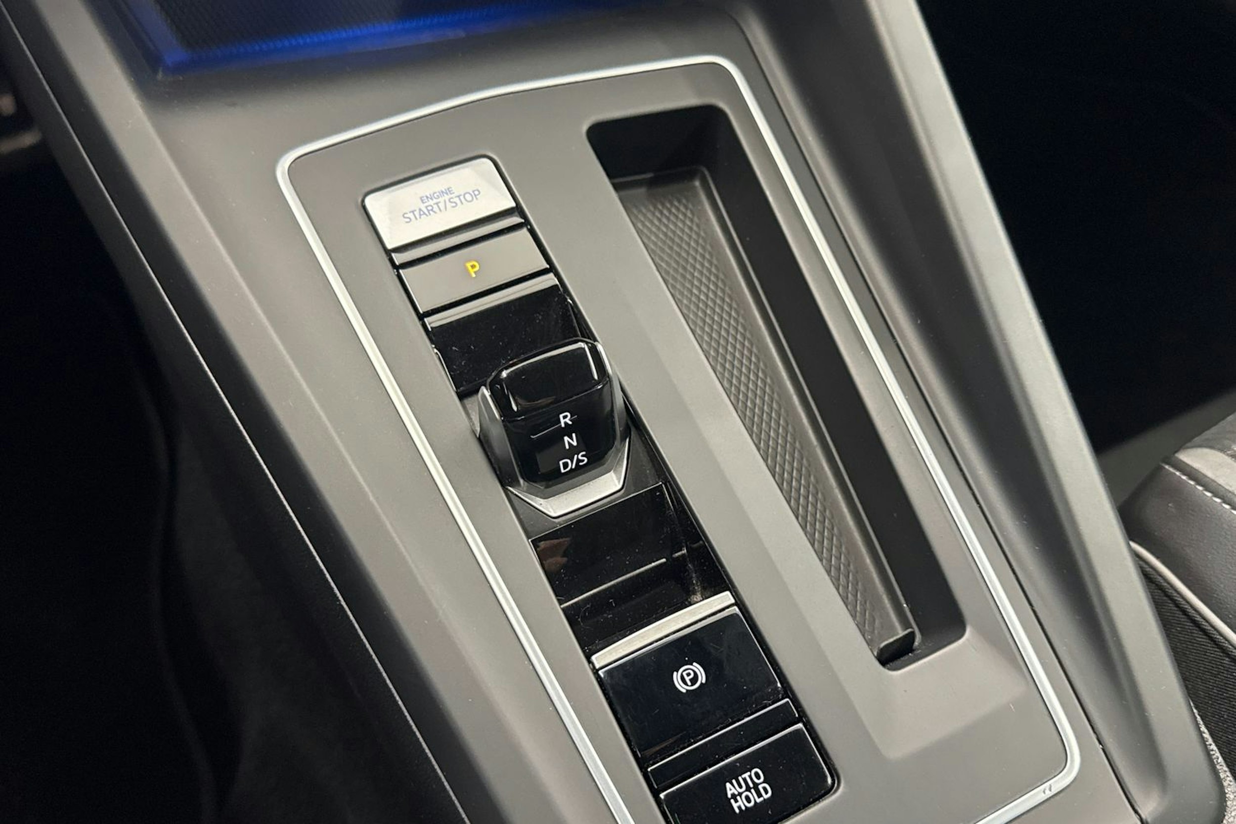 Musta Volkswagen GOLF 2022 kuva 17.