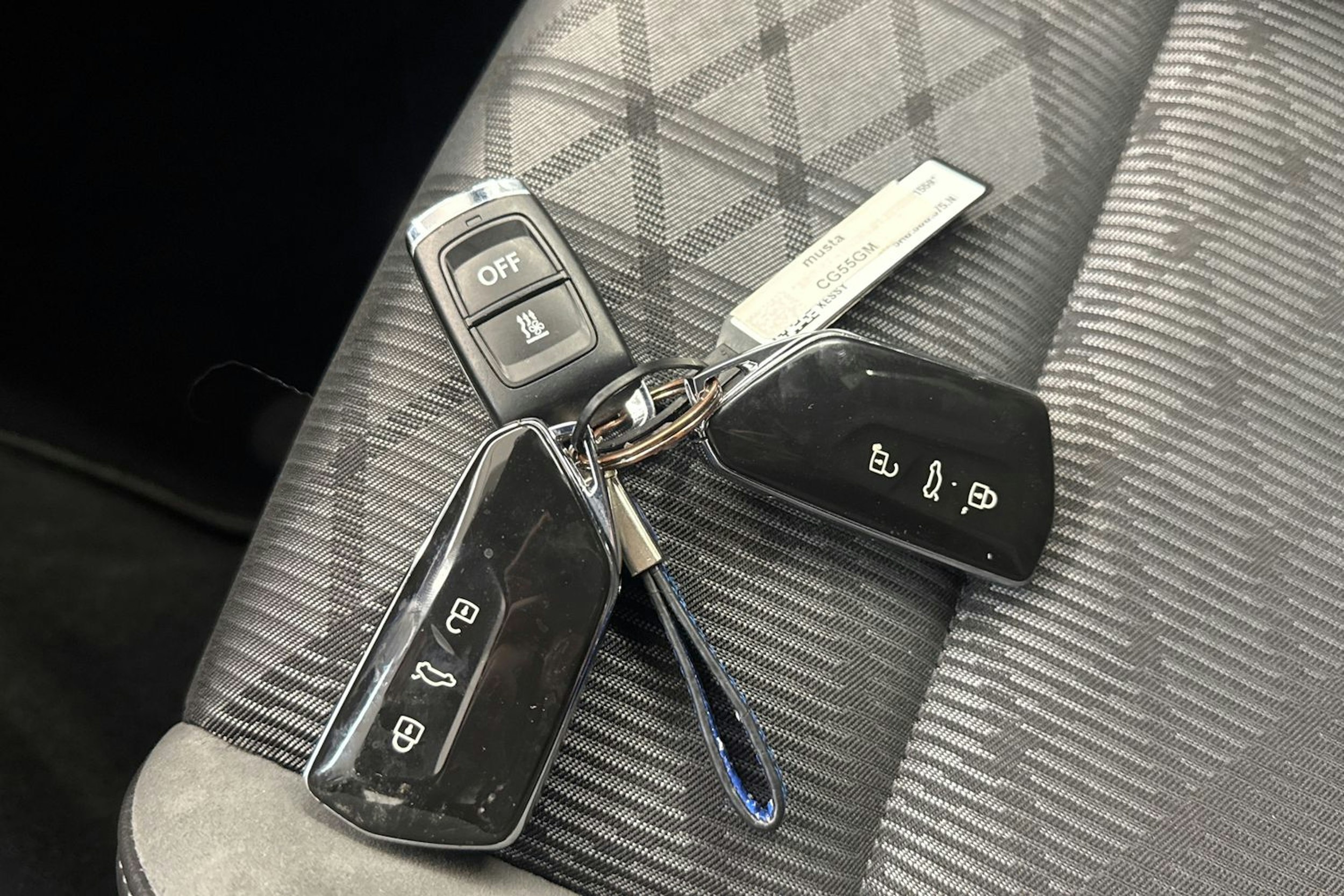 Musta Volkswagen GOLF 2022 kuva 18.