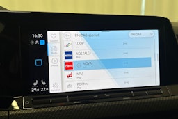 Musta Volkswagen GOLF 2022 kuva 20.