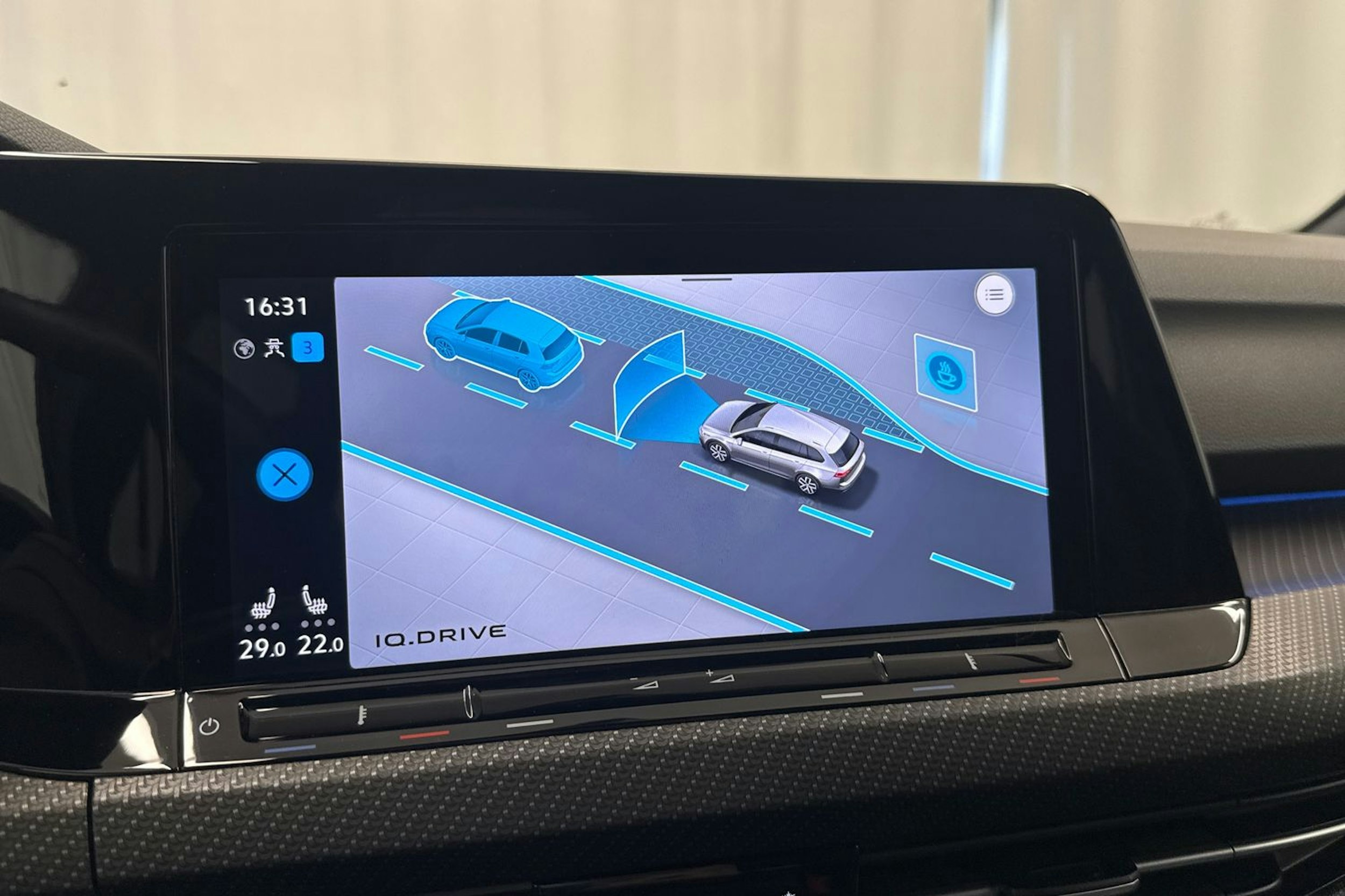 Musta Volkswagen GOLF 2022 kuva 23.