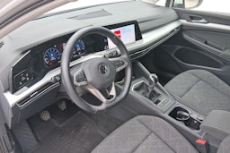 valkoinen Volkswagen Golf 2022 kuva 7.