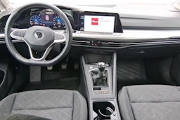 valkoinen Volkswagen Golf 2022 kuva 9.