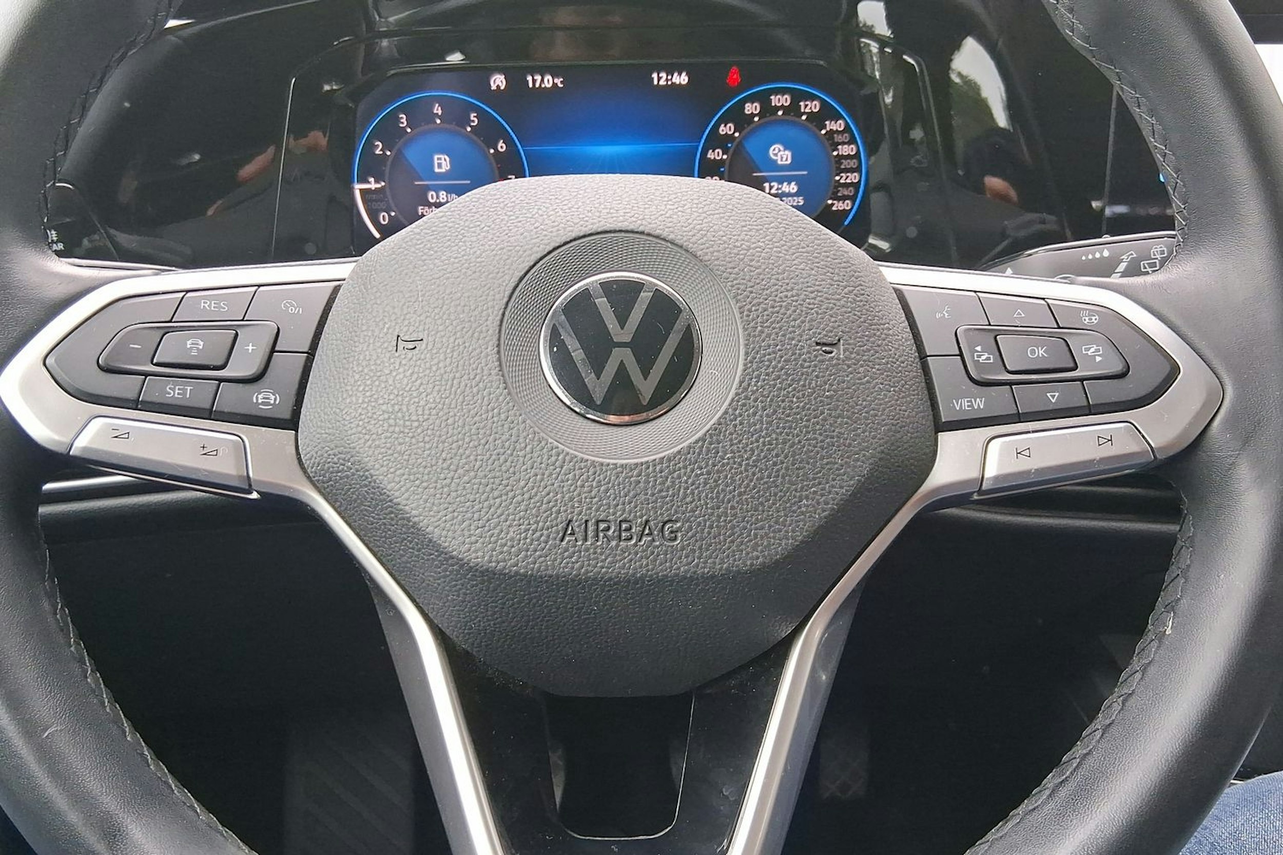 valkoinen Volkswagen Golf 2022 kuva 15.