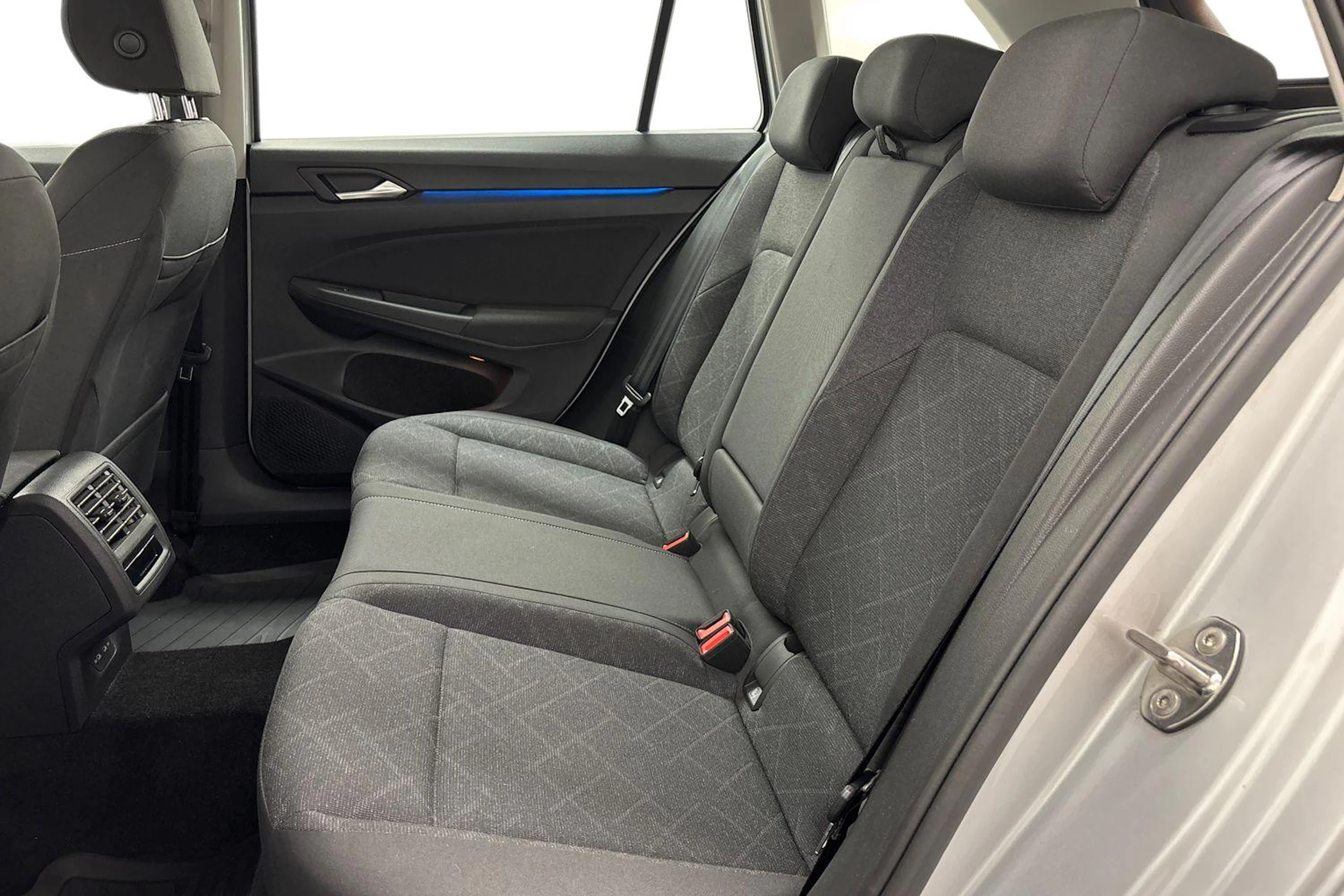 hopea Volkswagen Golf 2022 kuva 8.