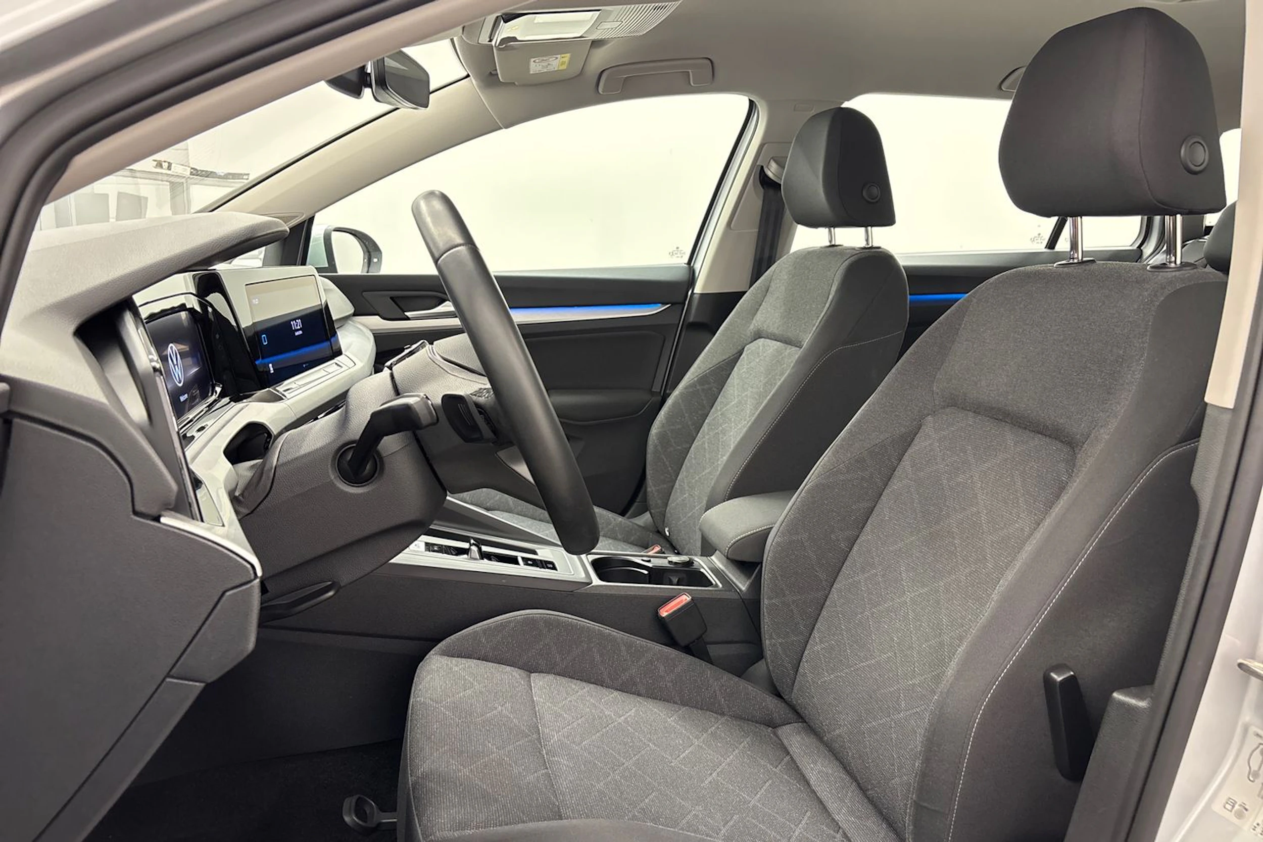 hopea Volkswagen Golf 2022 kuva 11.