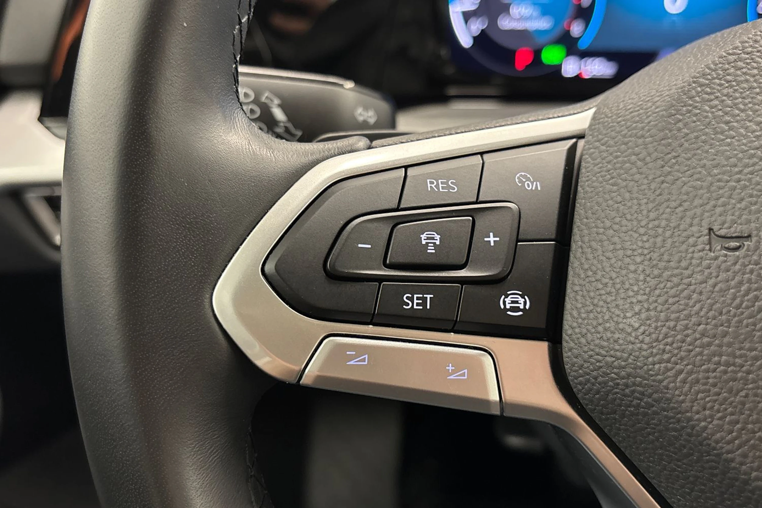 hopea Volkswagen Golf 2022 kuva 13.