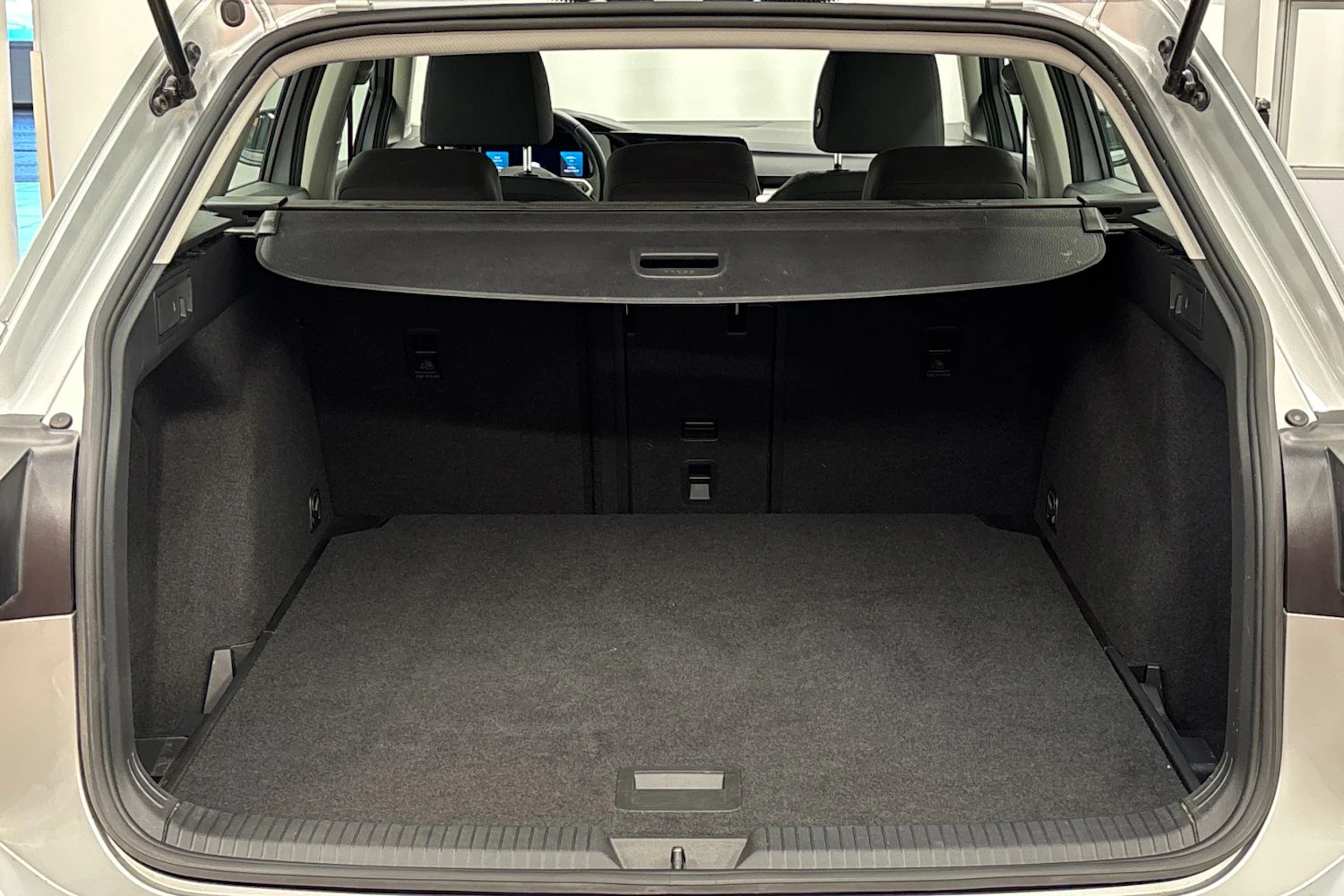 hopea Volkswagen Golf 2022 kuva 20.