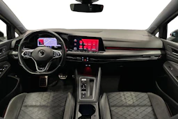 musta Volkswagen Golf 2022 kuva 7.