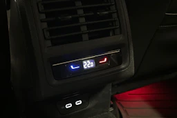 musta Volkswagen Golf 2022 kuva 14.