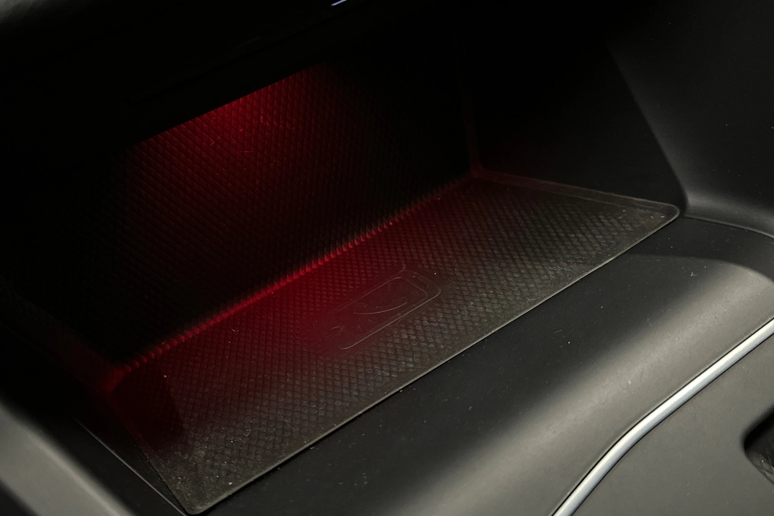 musta Volkswagen Golf 2022 kuva 27.