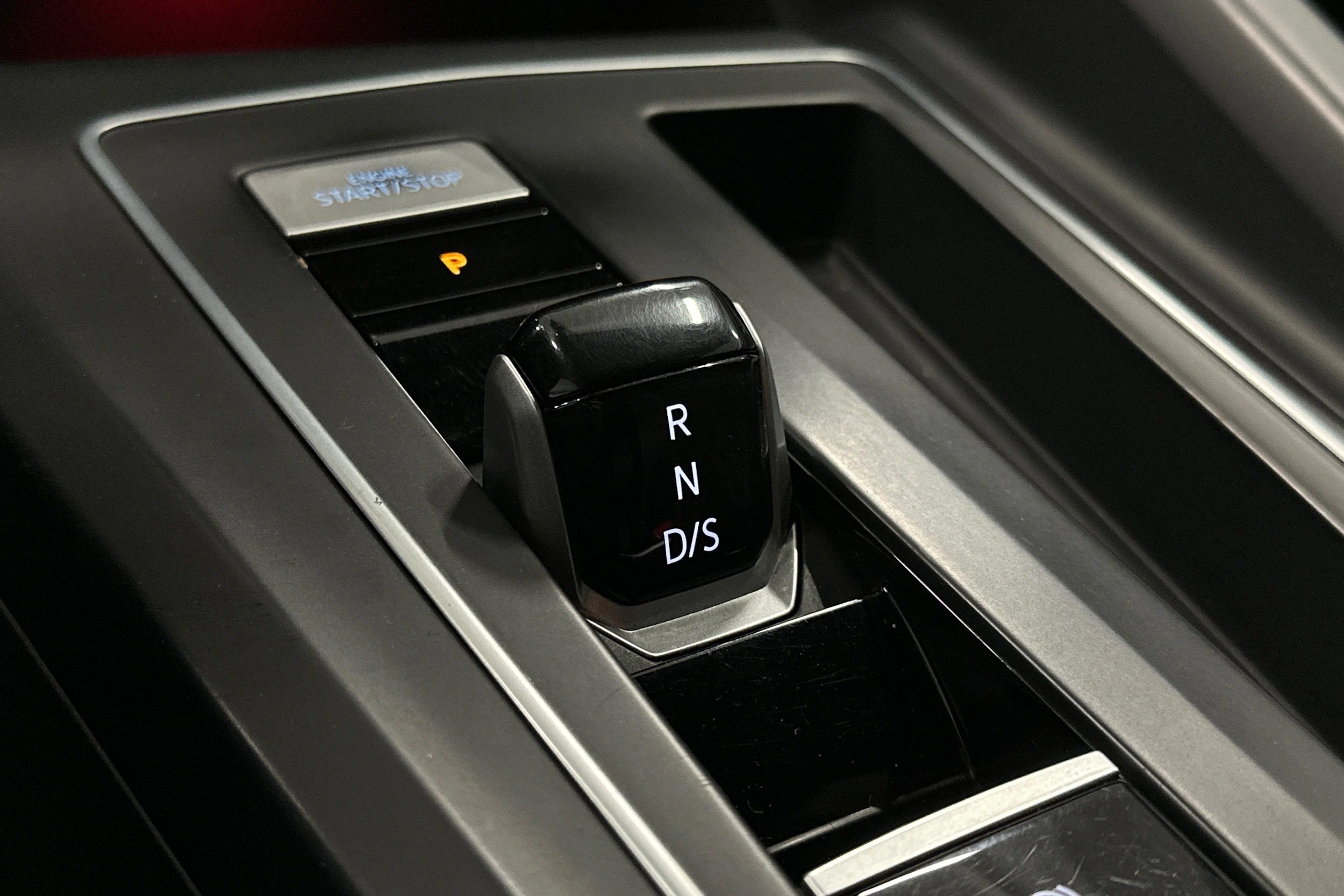 musta Volkswagen Golf 2022 kuva 28.